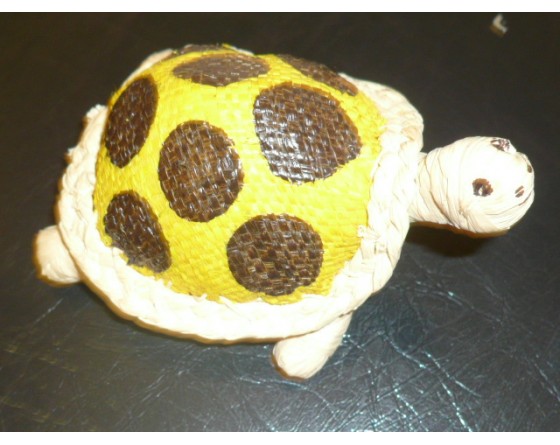 Tortue en raphia gm