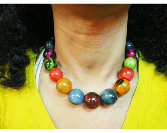 Collier corne multicolore moyen