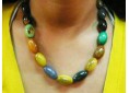 Collier olive multicolore